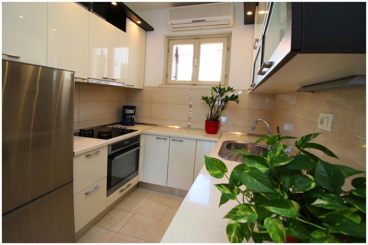 Apartment Slavko Primošten Екстериор снимка