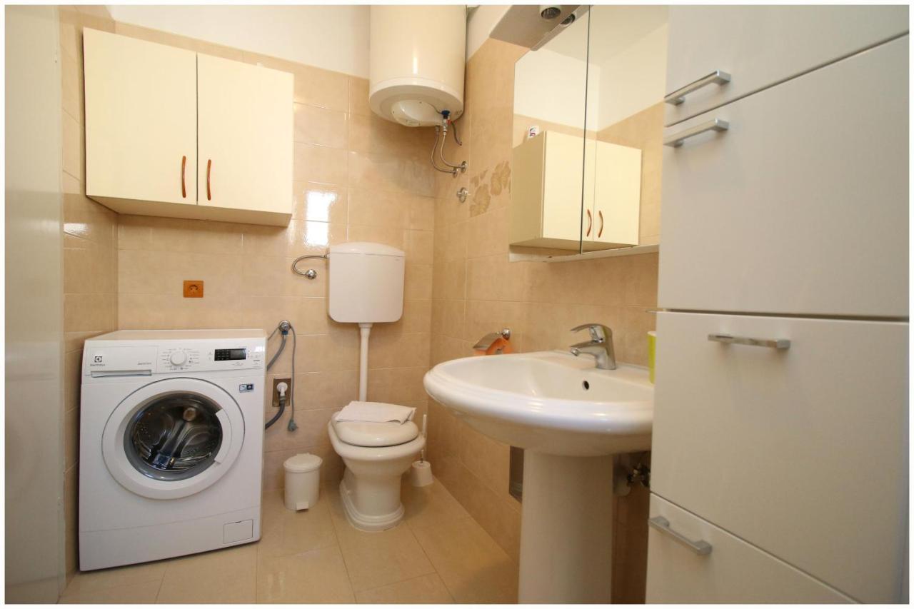 Apartment Slavko Primošten Екстериор снимка