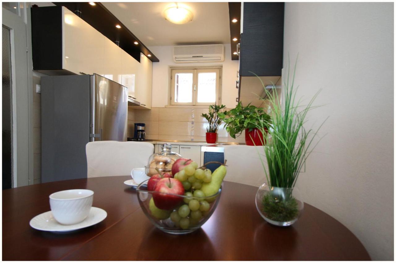 Apartment Slavko Primošten Екстериор снимка